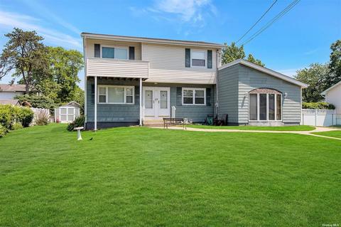 20 Tellar Dr, Islip Terrace, NY 11752