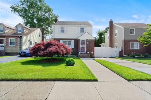 214 Holly Ave, Hempstead, NY 11550