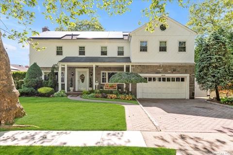 1638 Ridgeway Dr, Hewlett, NY 11557