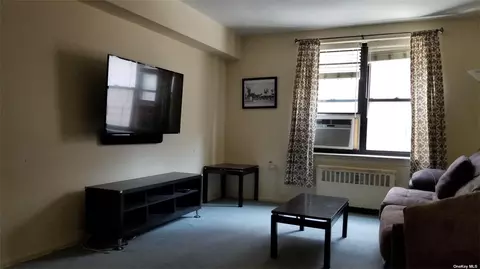 91-10 32 Ave #E204, East Elmhurst, NY 11369