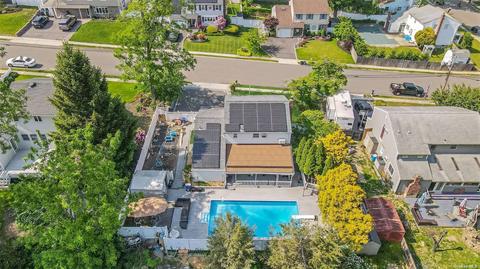 36 Carston St, Selden, NY 11784