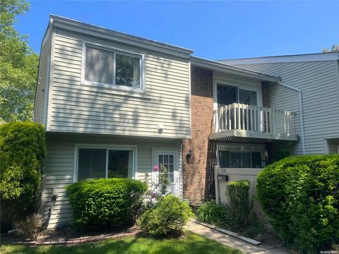 229 Springmeadow Dr #K, Holbrook, NY 11741
