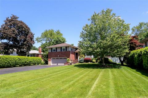 206 Split Rock Rd, Syosset, NY 11791