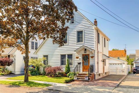41 Cornell St, Williston Park, NY 11596