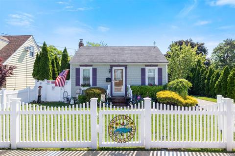 783 Sterling St, North Bellmore, NY 11710