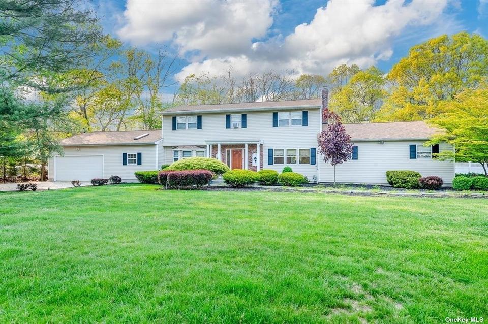 39 Country View Ln, East Islip, NY 11730 34 Photos Movoto