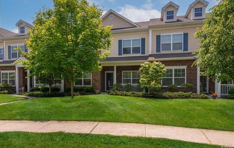 131 Rosebud Ct #131, Patchogue, NY 11772