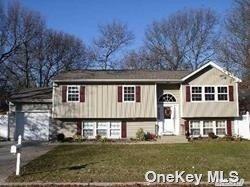 7 Gerta Ct, Selden, NY 11784