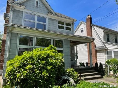 45-20 Westminster Rd, Great Neck, NY 11020