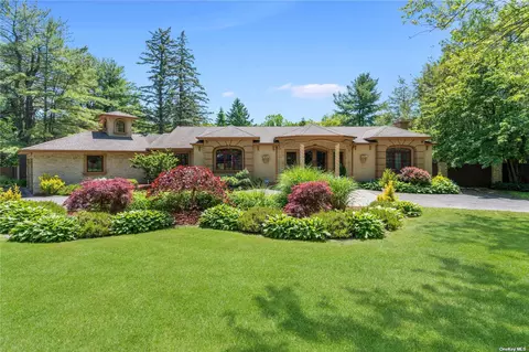11 Etna Ln, Dix Hills, NY 11746