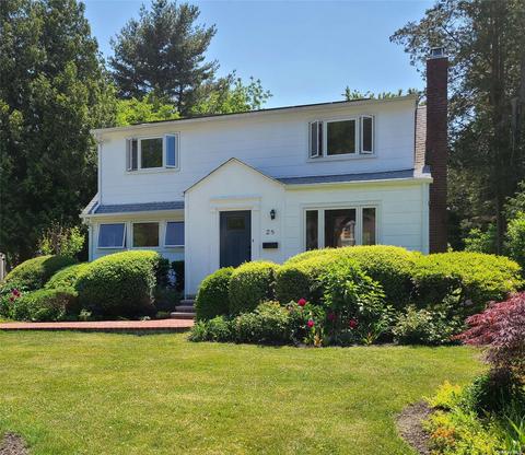 28 Circle Dr, Glen Cove, NY 11542