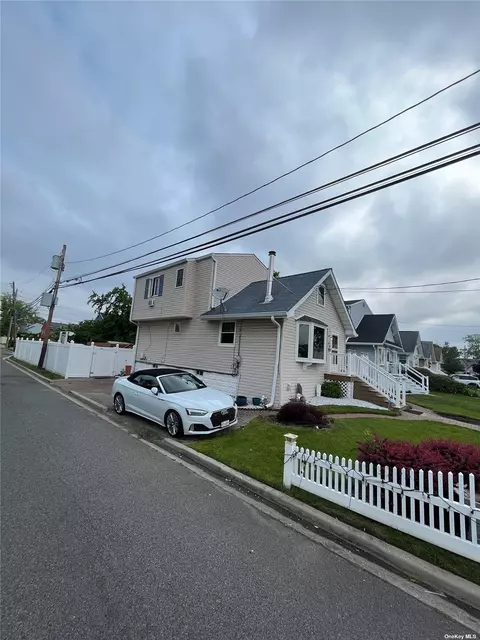 809 Jefferson St, Baldwin, NY 11510
