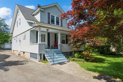 40 Locust Ave, Glen Head, NY 11545