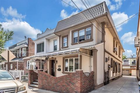 79-22 67th Rd, Middle Village, NY 11379