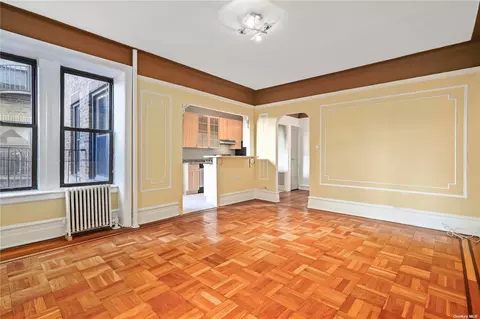 86-10 109th St #CC1, Richmond Hill, NY 11418
