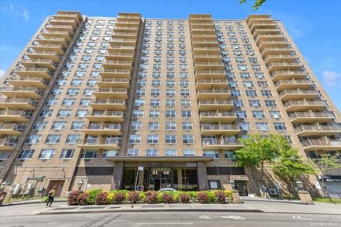 41-40 Union St #12A, Flushing, NY 11355