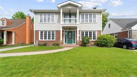 15 Jean Ave, Hempstead, NY 11550