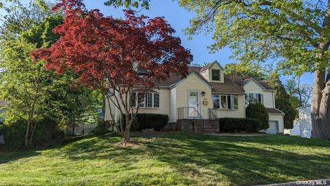 2341 Logue St, North Bellmore, NY 11710