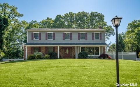 1229 Mcfadden Dr, East Northport, NY 11731