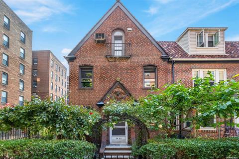 34-52 76th St, Jackson Heights, NY 11372