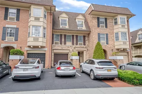 13-22 208th Pl #1605, Bayside, NY 11360