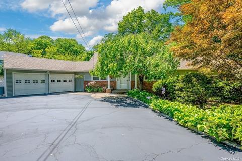 42 Kingsley Rd, West Hills, NY 11743