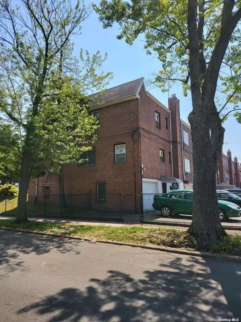 150-61 78th Rd, Flushing, NY 11367 photo 1