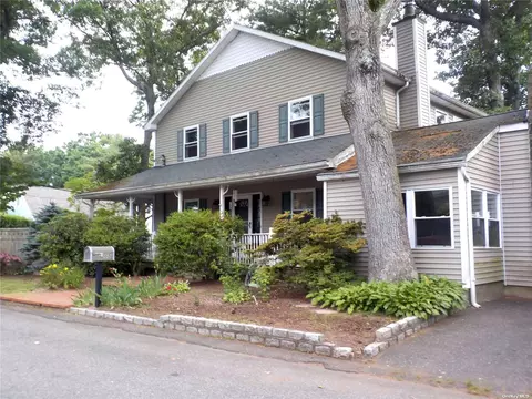 85 Shady Ln, Huntington, NY 11743