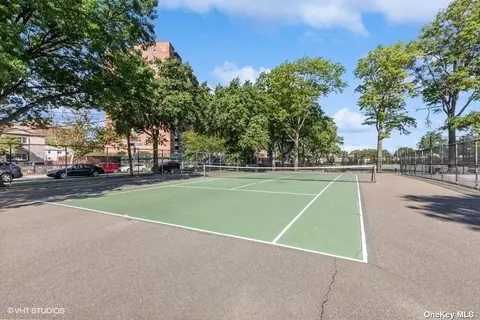 61-20 Grand Central Pkwy #C700, Forest Hills, NY 11375