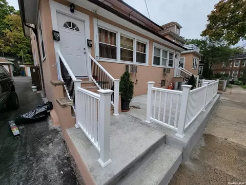 55 Hartley Ave, Mount Vernon, NY 10550