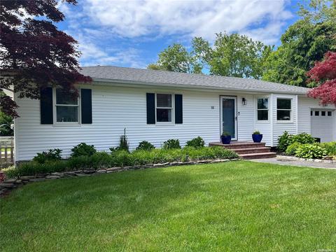86 Miramar Ave, Patchogue, NY 11772