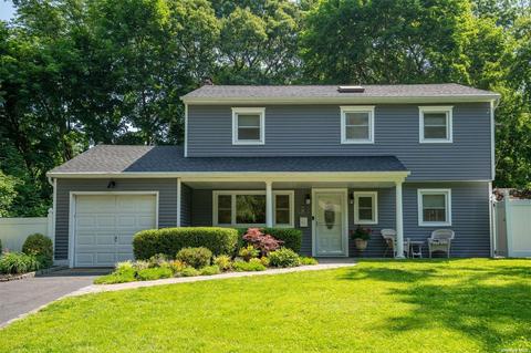 38 Cornehlsen Dr, Huntington Station, NY 11746