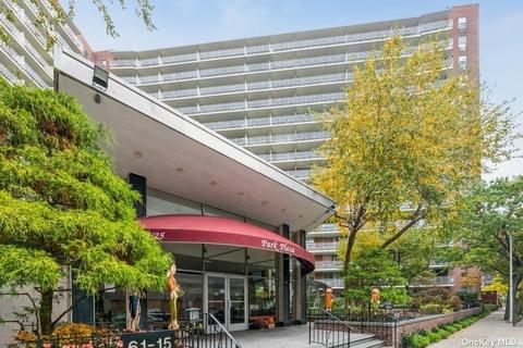 61-15 97th St #2N, Rego Park, NY 11374