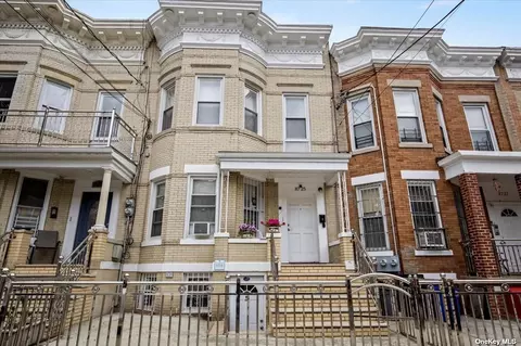 87-25 86th St, Woodhaven, NY 11421