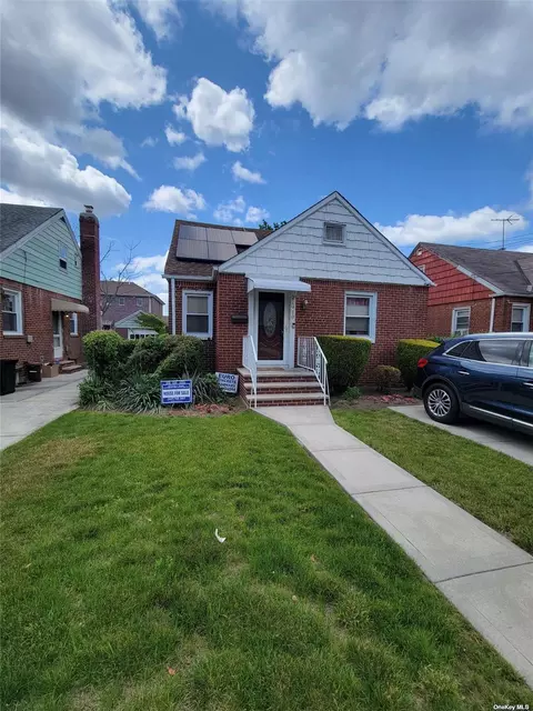 220-10 130th Ave, Jamaica, NY 11413