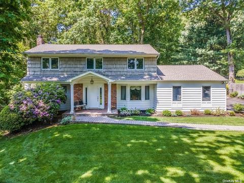 101 Village Hill Dr, Dix Hills, NY 11746