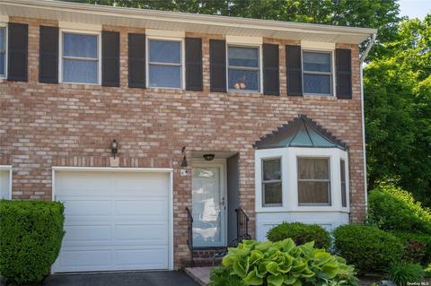 41 Aspen Dr #41, Woodbury, NY 11797