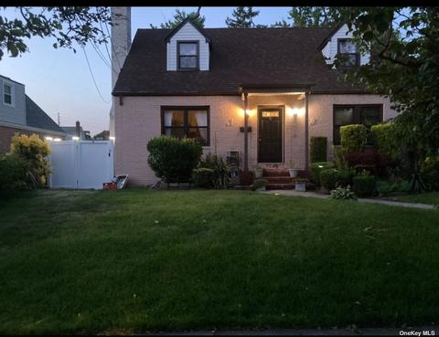 12 Alden Ave, Valley Stream, NY 11580