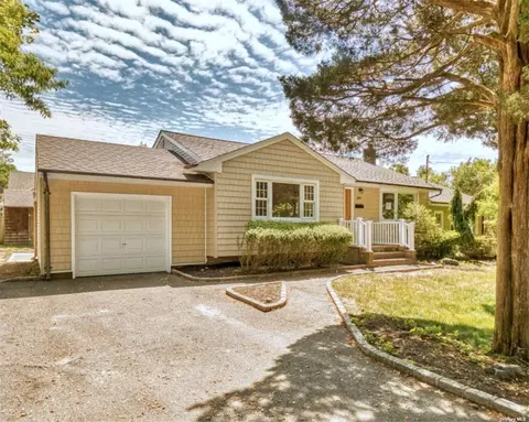 299 1st Ave, Saint James, NY 11780