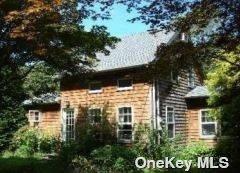 87 Lewis Rd, East Quogue, NY 11942