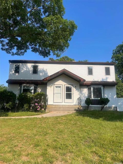 6 Brandt Ct # -8, Bay Shore, NY 11706