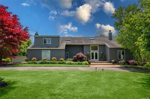154 Hayrick Ln, Commack, NY 11725