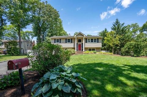 29 Ronde Dr, Commack, NY 11725