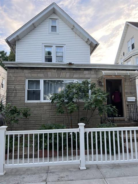 85-86 87th St, Woodhaven, NY 11421