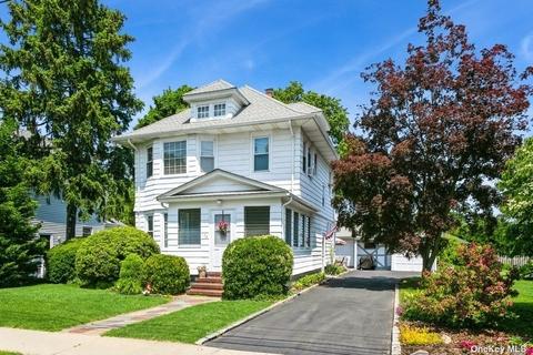 172 Manor Ave, Westbury, NY 11590