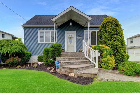 264 N Hickory St, Massapequa, NY 11758