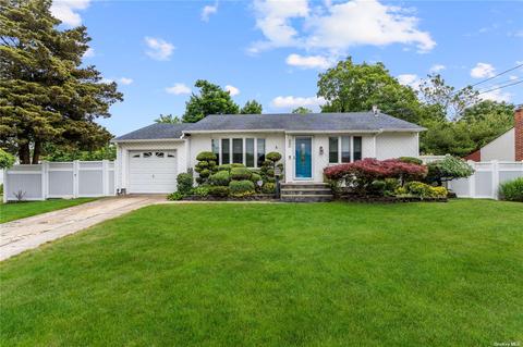 432 Commack Rd, Commack, NY 11725