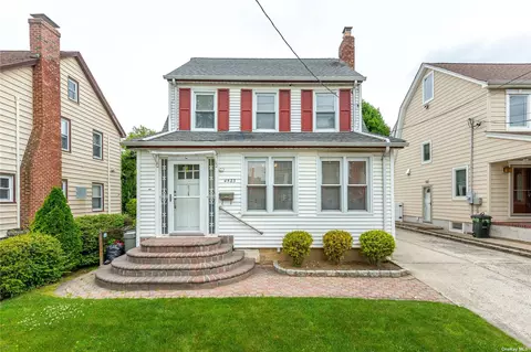 45-23 Buttonwood Rd, Great Neck, NY 11021