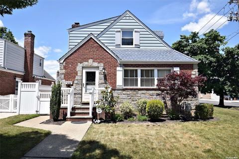 1030 Benmore Ave, Franklin Square, NY 11010