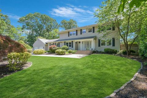 37 Hilltop Ln, Setauket, NY 11733